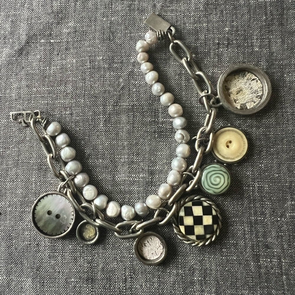 Vintage MoMA Metropolitan Museum Art Charm Bracelet